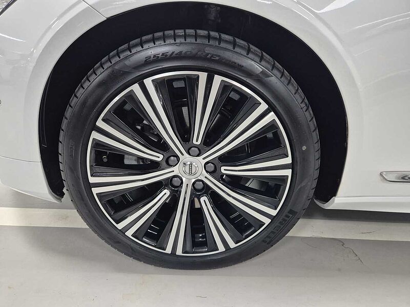 Volvo Ultimate, B5 마일드 하이브리드, 가솔린, 브라이트