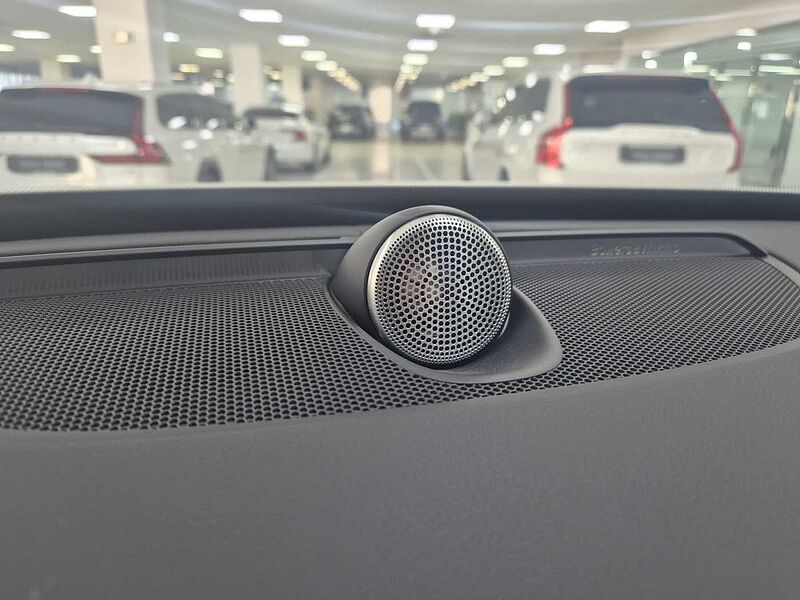 Volvo  Recharge Ultimate, T8 AWD 플러그-인 하이브리드, 전기/가솔린, 브라이트, 7 좌석