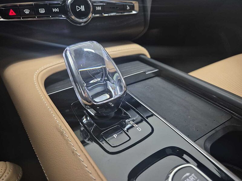 Volvo  Recharge Ultimate, T8 AWD 플러그-인 하이브리드, 전기/가솔린, 브라이트, 7 좌석