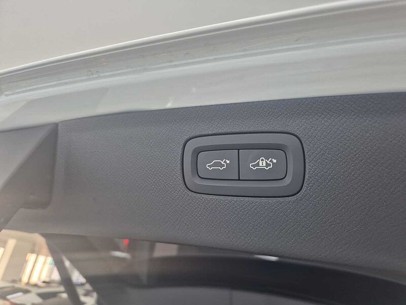 Volvo  Recharge Ultimate, T8 AWD 플러그-인 하이브리드, 전기/가솔린, 브라이트, 7 좌석