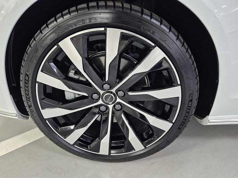 Volvo  Ultra, B5 마일드 하이브리드, 가솔린, 브라이트