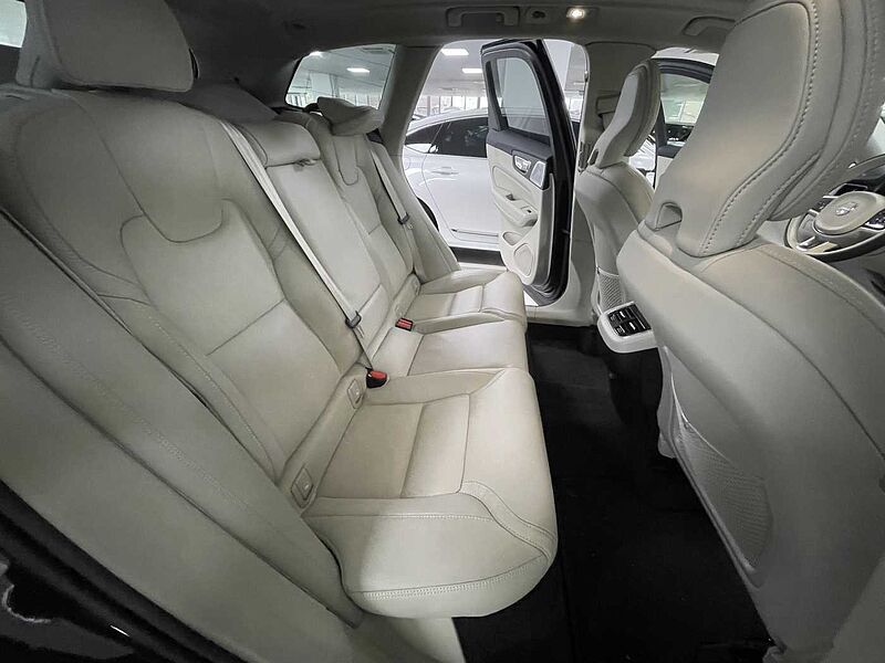 Volvo  Ultra, B5 AWD 마일드 하이브리드, 가솔린, 브라이트