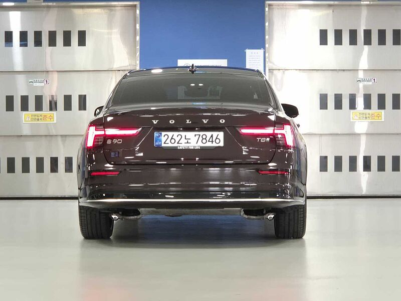 Volvo  Ultra, T8 AWD 플러그-인 하이브리드, 전기/가솔린, 브라이트