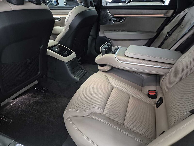 Volvo  Ultra, T8 AWD 플러그-인 하이브리드, 전기/가솔린, 브라이트