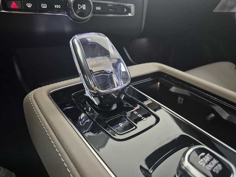 Volvo  Ultra, T8 AWD 플러그-인 하이브리드, 전기/가솔린, 다크, 7 좌석