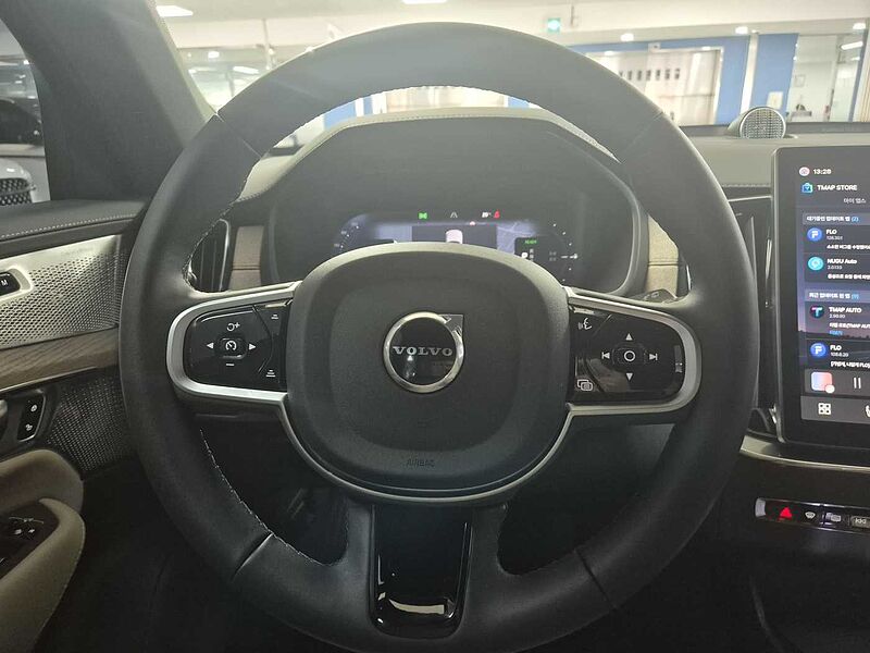 Volvo  Ultra, T8 AWD 플러그-인 하이브리드, 전기/가솔린, 다크, 7 좌석