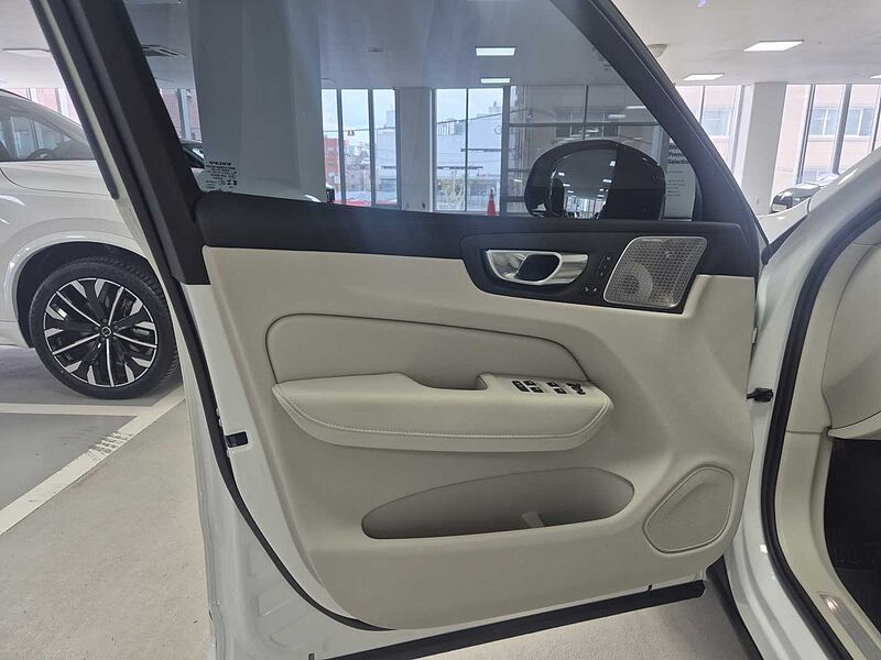 Volvo  Ultra, B5 AWD 마일드 하이브리드, 가솔린, 다크