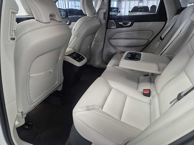 Volvo  Ultra, B5 AWD 마일드 하이브리드, 가솔린, 다크