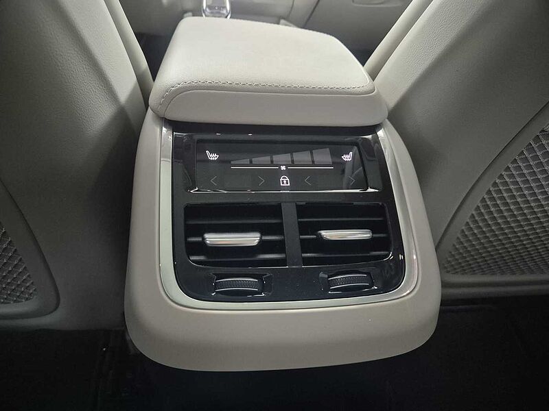 Volvo  Ultra, B5 AWD 마일드 하이브리드, 가솔린, 다크