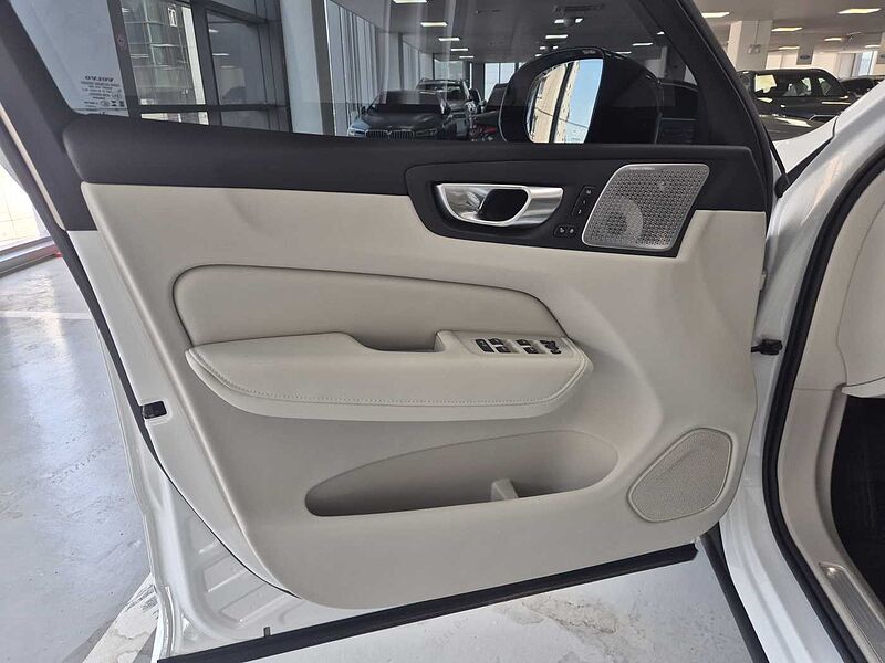 Volvo  Ultra, B5 AWD 마일드 하이브리드, 가솔린, 다크
