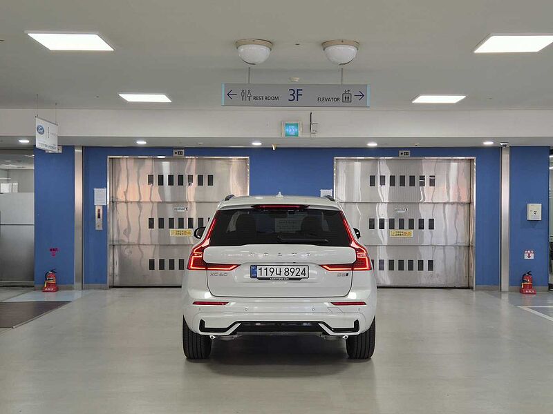 Volvo  Ultra, B5 AWD 마일드 하이브리드, 가솔린, 다크