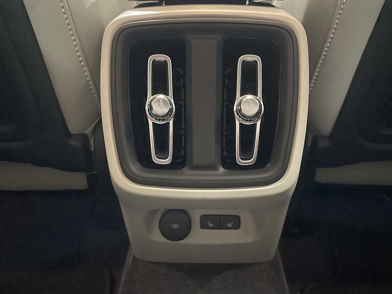 Volvo  Ultra, B4 AWD 마일드 하이브리드, 가솔린, 브라이트