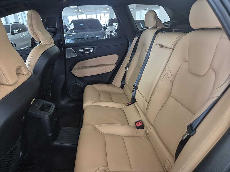 Volvo Ultra, T8 AWD 플러그-인 하이브리드, 전기/가솔린, 브라이트
