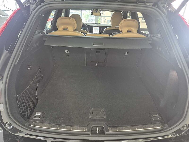 Volvo Ultra, T8 AWD 플러그-인 하이브리드, 전기/가솔린, 브라이트