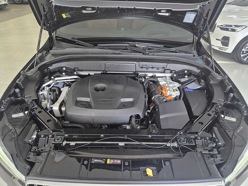 Volvo Ultra, T8 AWD 플러그-인 하이브리드, 전기/가솔린, 브라이트