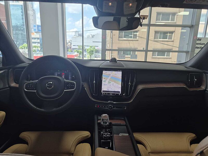 Volvo Ultra, T8 AWD 플러그-인 하이브리드, 전기/가솔린, 브라이트
