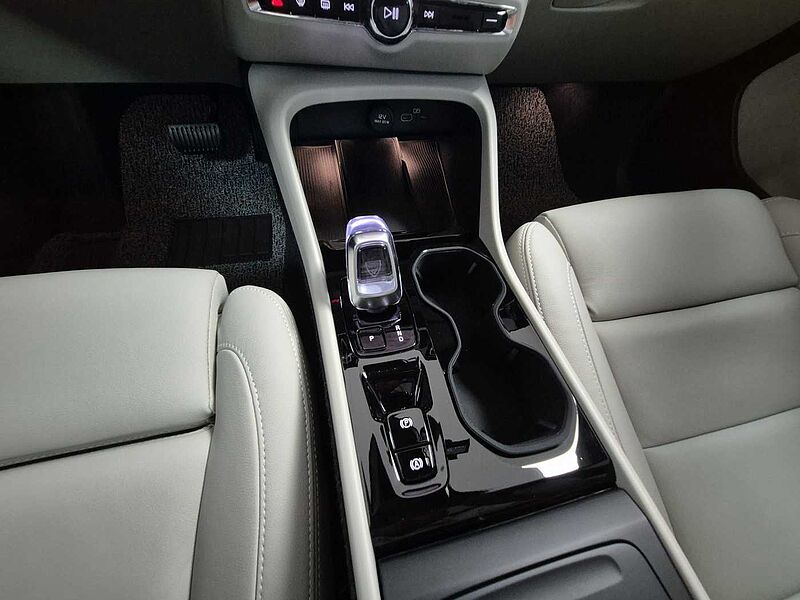 Volvo  Ultra, B4 AWD 마일드 하이브리드, 가솔린, 브라이트
