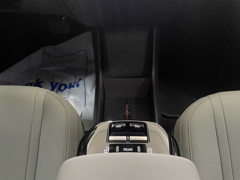 Volvo  Ultra, Twin Motor Performance, 순수 전기