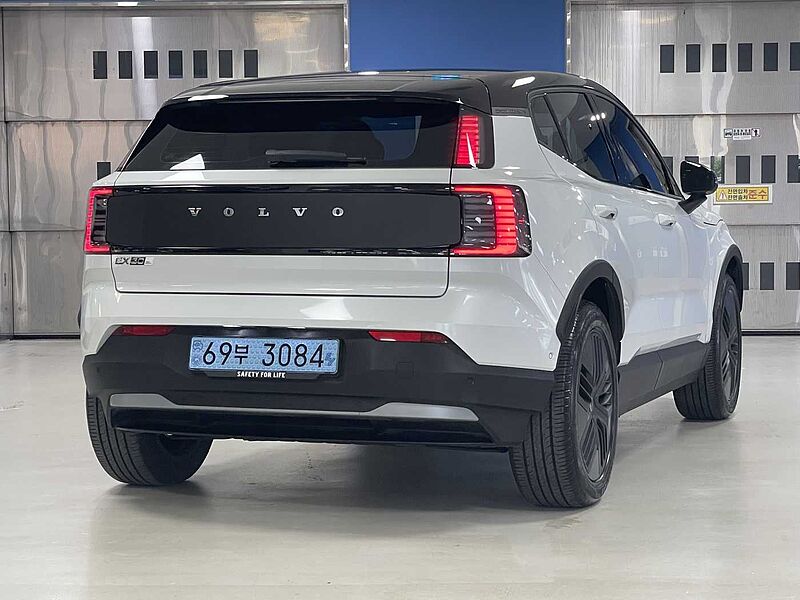 Volvo  Ultra, Twin Motor Performance, 순수 전기