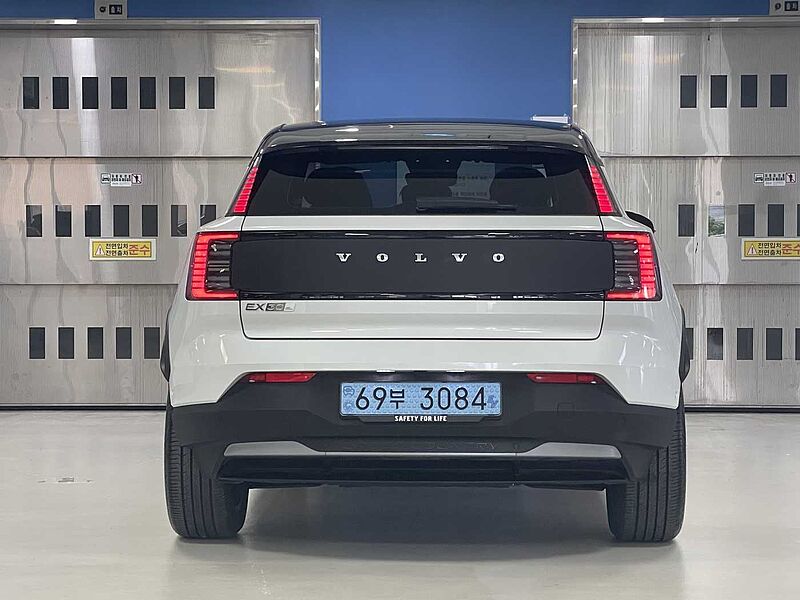 Volvo  Ultra, Twin Motor Performance, 순수 전기