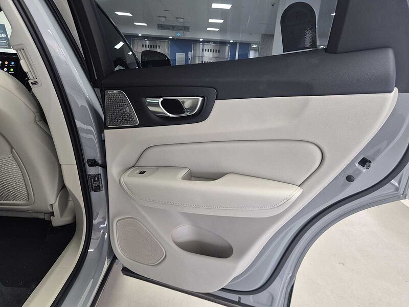 Volvo  Ultra, B5 AWD 마일드 하이브리드, 가솔린, 다크
