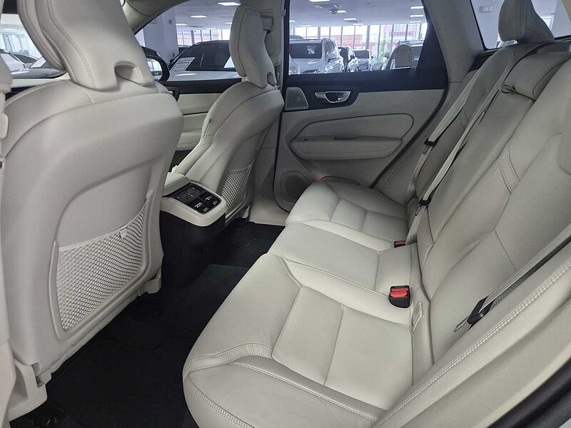 Volvo  Ultra, B5 AWD 마일드 하이브리드, 가솔린, 다크