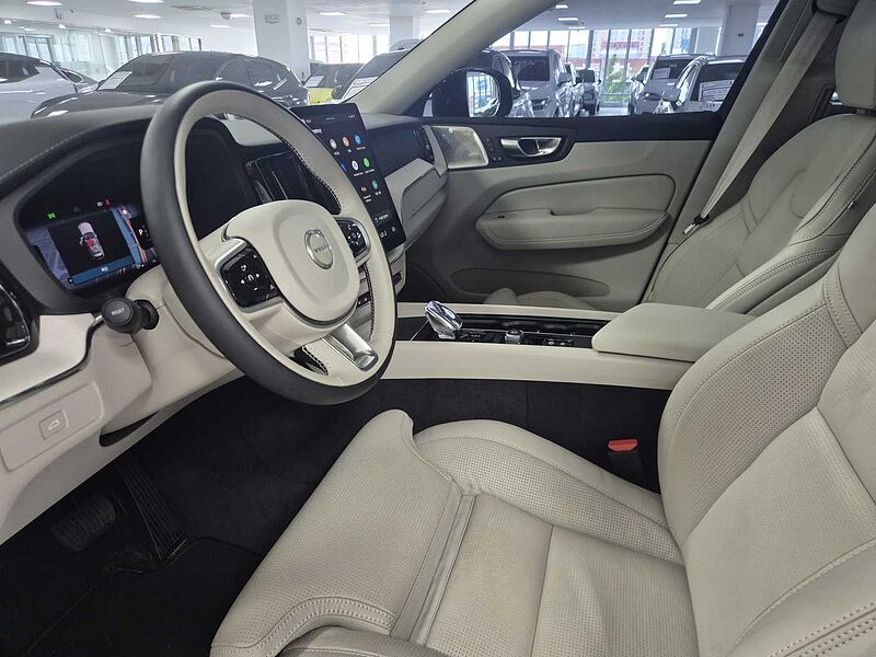 Volvo  Ultra, B5 AWD 마일드 하이브리드, 가솔린, 다크