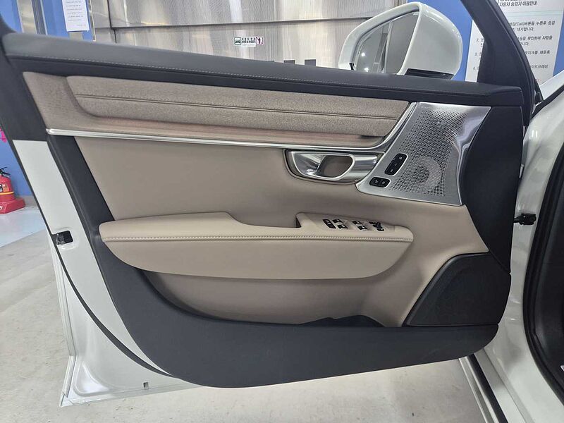 Volvo Ultra, B5 마일드 하이브리드, 가솔린, 브라이트