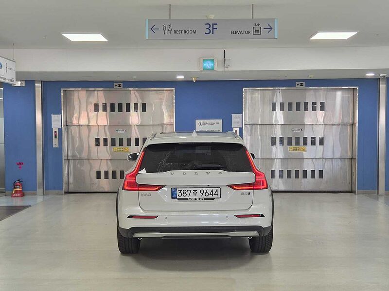 Volvo  Ultra, B5 AWD 마일드 하이브리드, 가솔린, 브라이트