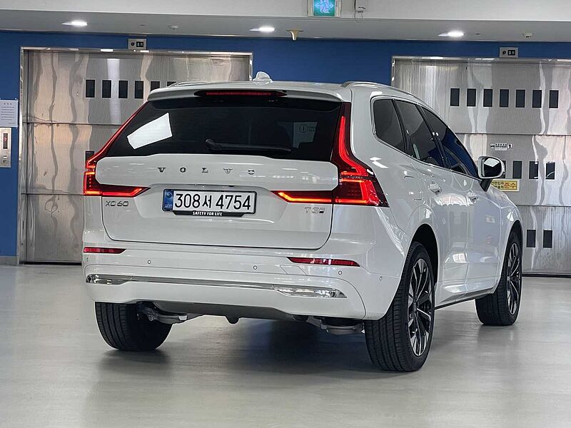 Volvo  Ultra, T8 AWD 플러그-인 하이브리드, 전기/가솔린, 브라이트