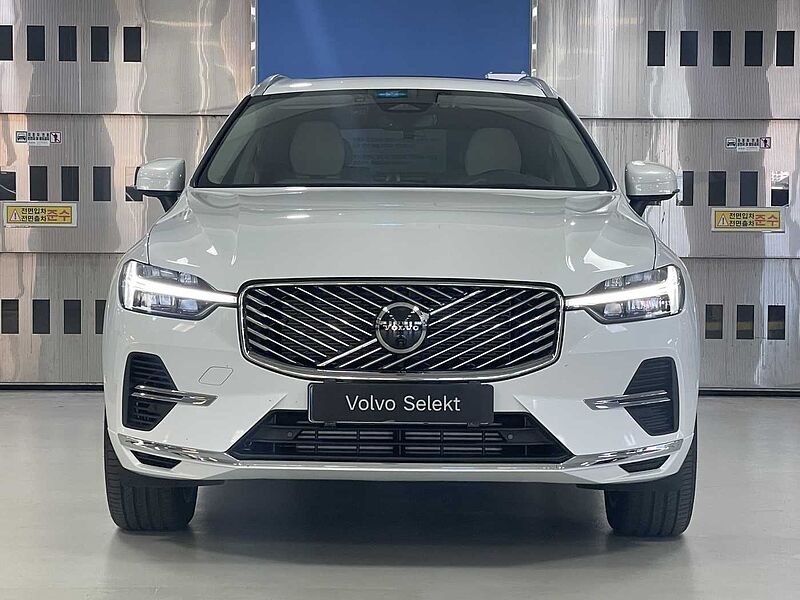 Volvo  Ultra, T8 AWD 플러그-인 하이브리드, 전기/가솔린, 브라이트