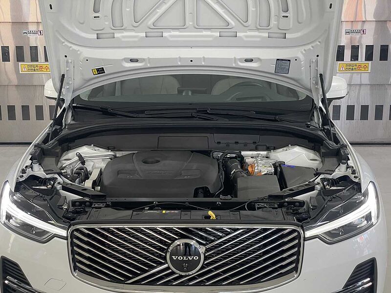 Volvo  Ultra, T8 AWD 플러그-인 하이브리드, 전기/가솔린, 브라이트