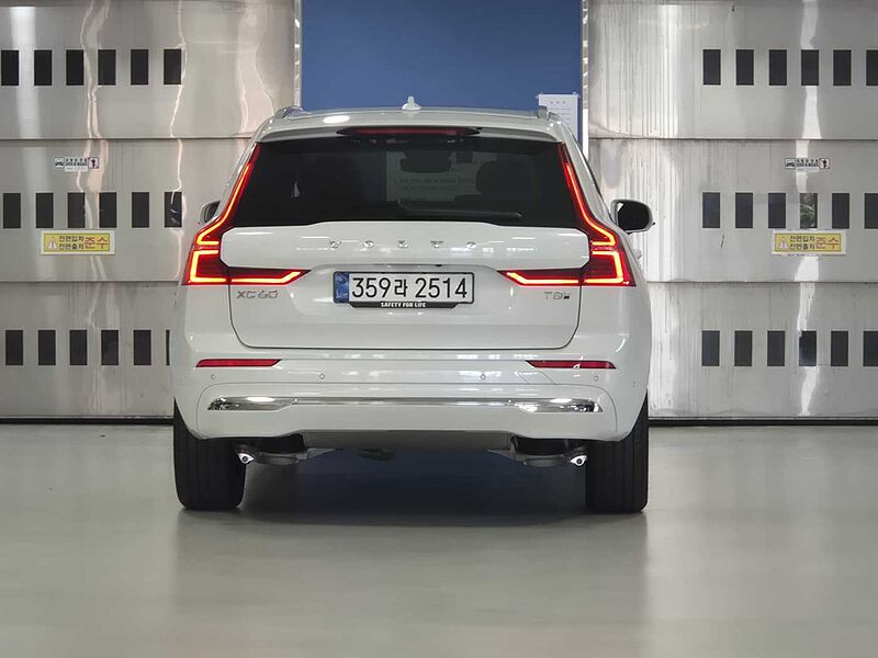 Volvo  Ultra, T8 AWD 플러그-인 하이브리드, 전기/가솔린, 브라이트