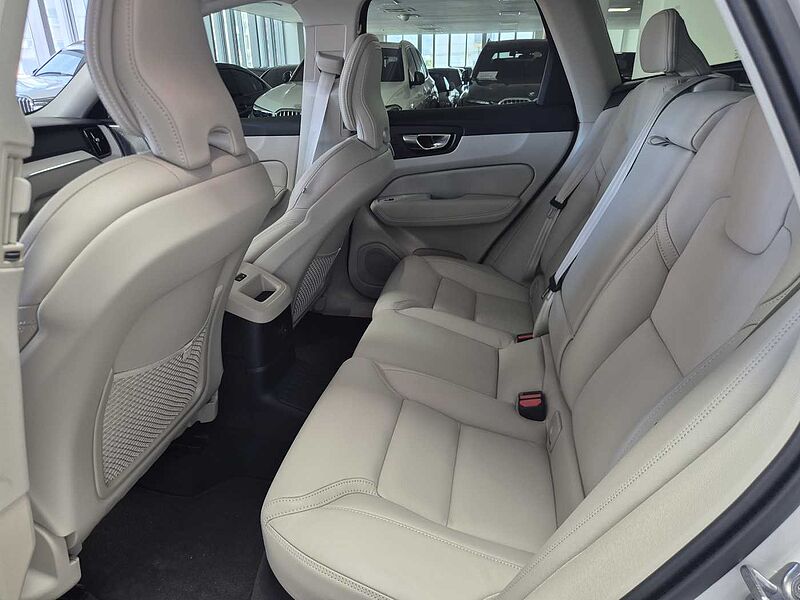 Volvo  Ultra, T8 AWD 플러그-인 하이브리드, 전기/가솔린, 브라이트