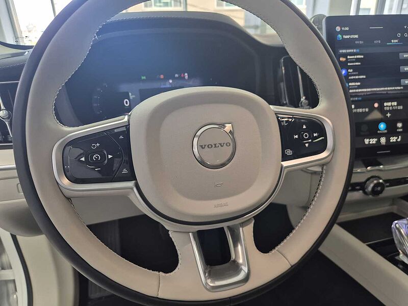 Volvo  Ultra, T8 AWD 플러그-인 하이브리드, 전기/가솔린, 브라이트