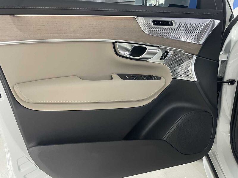 Volvo  Ultra, B6 AWD 마일드 하이브리드, 가솔린, 다크, 7 좌석