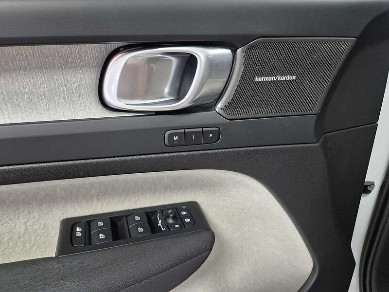 Volvo Ultra, B4 AWD 마일드 하이브리드, 가솔린, 브라이트