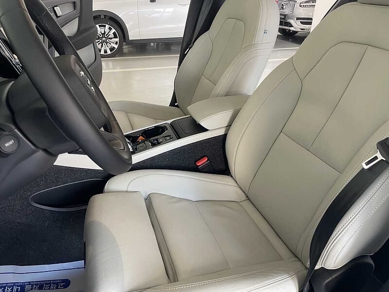Volvo Ultra, B4 AWD 마일드 하이브리드, 가솔린, 브라이트