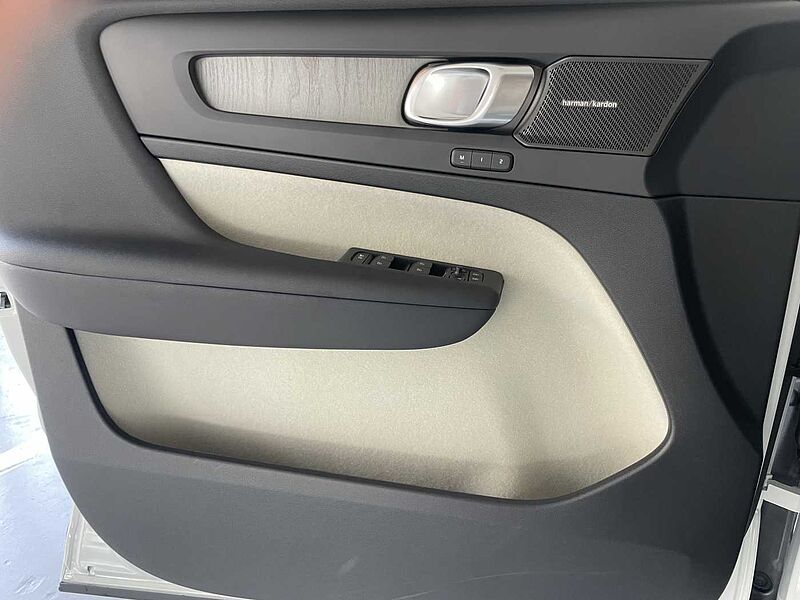Volvo Ultra, B4 AWD 마일드 하이브리드, 가솔린, 브라이트