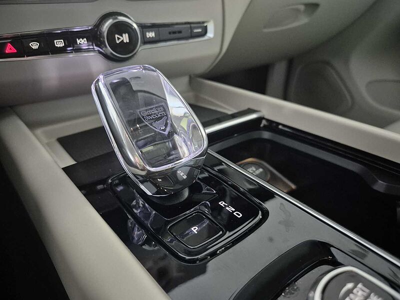 Volvo  Ultra, T8 AWD 플러그-인 하이브리드, 전기/가솔린, 브라이트