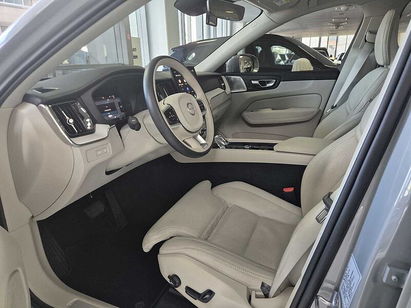 Volvo  Ultra, T8 AWD 플러그-인 하이브리드, 전기/가솔린, 브라이트